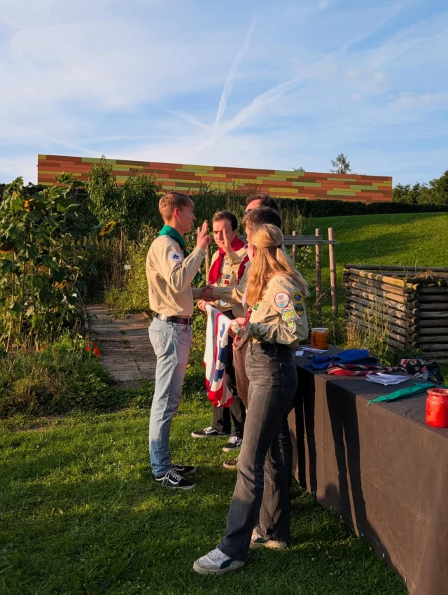 ✨Pfadfinderversprechen 2025 ✨
Kurz vor dem Sommerlager haben 4 unserer Pfadfinder ihr Pfadi-Versprechen abgelegt und sind somit perfekt vorbereitet auf ihren Hike zum SoLa 💪🏼
#scout #versprechen #dpsg
